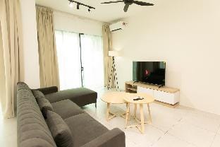 Top floor Seaview pent house 3BR 10pax Apartment in Penang