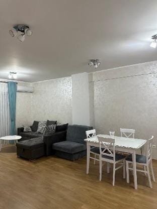 Chic One-Bedroom Apt in Budva Vacation rental in Budva