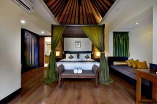 Free floating breakfast at private pool villa (3N) Villa in North Kuta