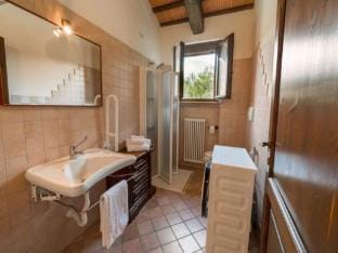 Holiday Home in Urbania with Garden BBQ Vacation rental in Marche