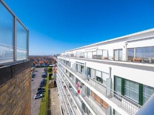 Penthouse with sunny terrace Apartment in Middelkerke