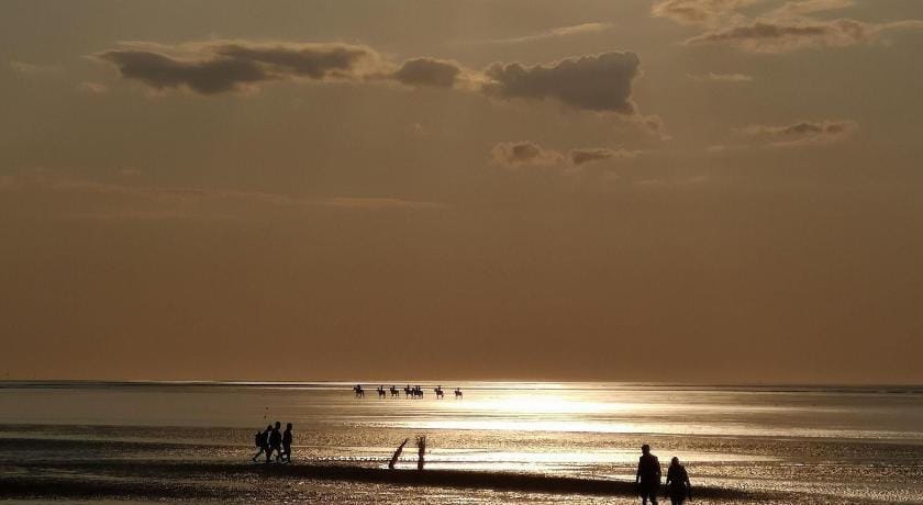 Comfort Steps from the North Sea Apartment in Cuxhaven