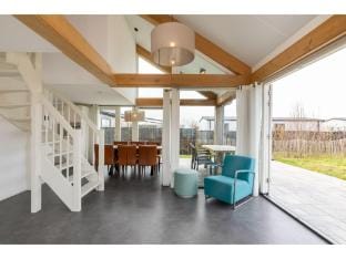 Holiday home near the bustling center of Renesse Vacation rental in Noordwelle