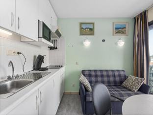 Spacious studio near seafront Apartment in Flanders