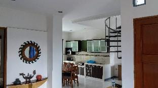 Penginapan Private Villa Mountain View 3 Kamar Vacation rental in Cisarua