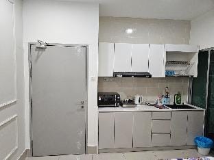 Premium Condo at Razak City Residence (Block B1) Vacation rental in Federal Territory of Kuala Lumpur