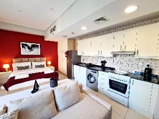 A cosy studio next to the beach Apartment in Dubai