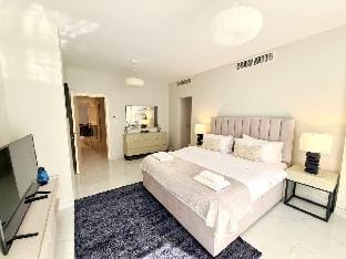 Nr to beach-Beautifully upgraded Apartment in Dubai