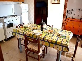 Tanoshii holiday home on the ground floor with outdoor space and parking space Vacation rental in Apulia