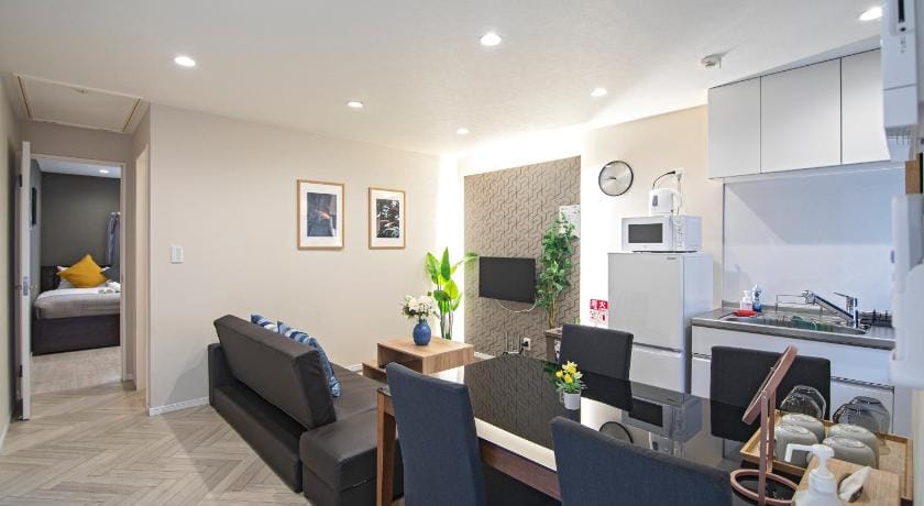 Tabitime・Jiko Light Rail 4 Minutes Direct to Nihonbashi Maximum 8 People Accommodation Possible Apartment in Osaka