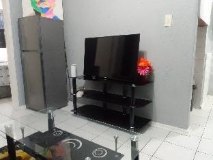 Katherine Street Sandton Apartment  Gautrain/ Mall Apartment in Sandton