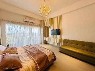 Romantic skyline beach view perfect for honeymoon  Apartment in Negombo
