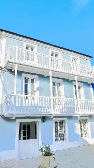 The Cliffs - Barqueiro   Blue Vacation rental in A Mariña Occidental