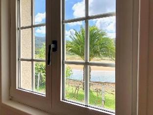 The Cliffs - Esteiro Saltwater Beach Vacation rental in A Mariña Occidental