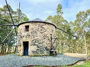 The Cliffs - The Painted Mill Apartment in A Mariña Occidental