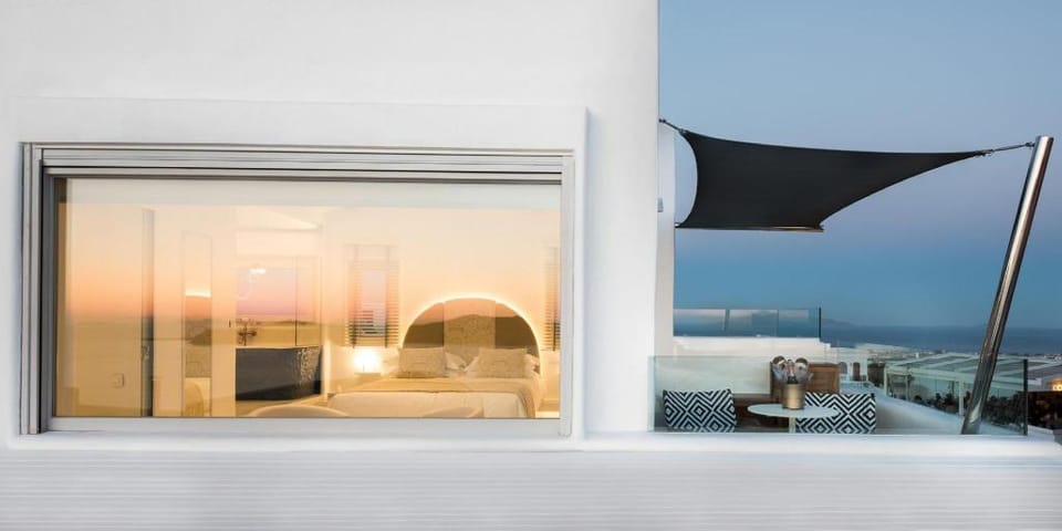 Emfasis Luxury Villa Apartment in Thera
