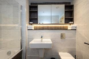 Nuvola Suite by CasaCity Apartment in Salford