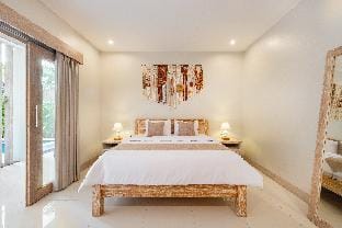 VIlla Larissa 2 | 2BR Private Pool Villa Seminyak Villa in North Kuta