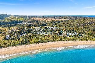 Barlings Beach Holiday Park Campground/ 
RV Resort in Tomakin