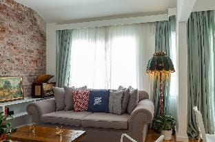 Chic Retro Apartment in Cihangir Apartment in Istanbul