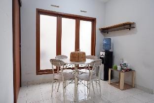 CasaF12 Cisitu, Dago, Bandung. Vacation rental in Bandung