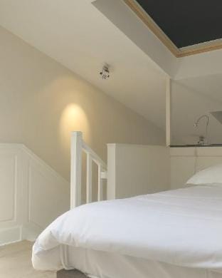 Mini Loft Daval CityCosy Apartment in Paris