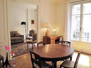 Champs Elysees Argentine CityCosy Apartment in Paris