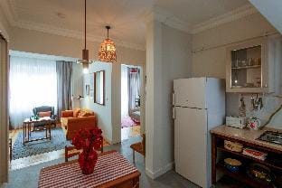 Central Colorful Apartment at Cihangir Apartment in Istanbul