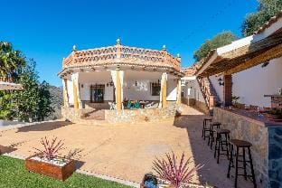 Villa La Coscoja by At Home Costa del Sol Villa in Río de Torrox