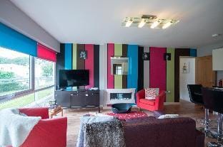 Fairwinds in Poole with 2 bedrooms and 1 bathrooms Apartment in Poole