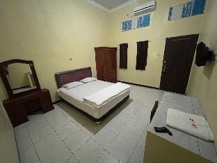 Ratu homestay syariah  Vacation rental in East Java