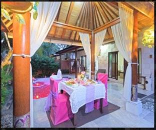 Private Pool Classic Villa Villa in Kuta