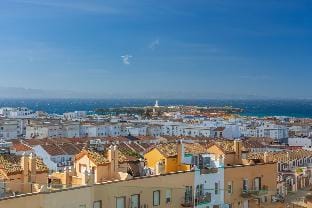 Superior Penthouse 180º views, Jacuzzi Parking Apartment in Tarifa