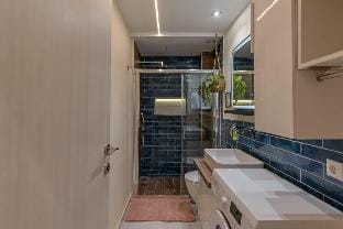 Urban Luxury Haven in Athens Center Apartment in Athens