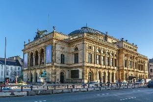 Scandinavian Style 3BR in Copenhagen City Centre Apartment in Copenhagen