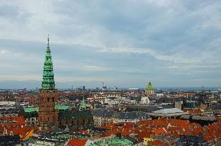 Large   Modern 4 Bedroom Flat Apartment in Frederiksberg