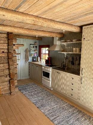 Boende i vacker hälsingemiljö med egen strand Apartment in Sweden