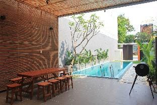 Big Pool Villa 6 Bedrooms Near My Khe Beach Villa in Da Nang