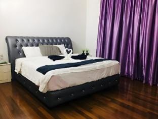 5BR 3Storey Cozy Gelugor Homestay 15pax Vacation rental in George Town