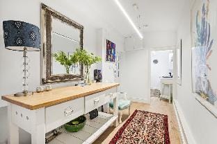 Hububb Luxury Queen's Gate Garden Apartment in City of Westminster
