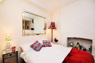 Funky studio in trendy area Vacation rental in London Borough of Islington