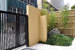 SAKURA樱之舞二号馆，大阪整栋民宿，邻近道顿堀心斋桥黑门市场，地铁站日本桥松屋町步行即到。 Vacation rental in Osaka