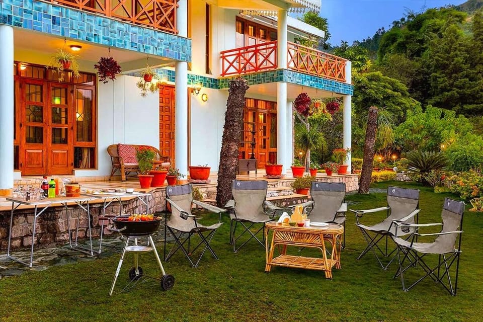 Rainbow Cottage 3BR Villa Nainital hills Cook Villa in Uttarakhand