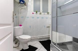 Chic 2 pièces, épuré & pragmatic à 5' de Paris Apartment in Charenton-le-Pont