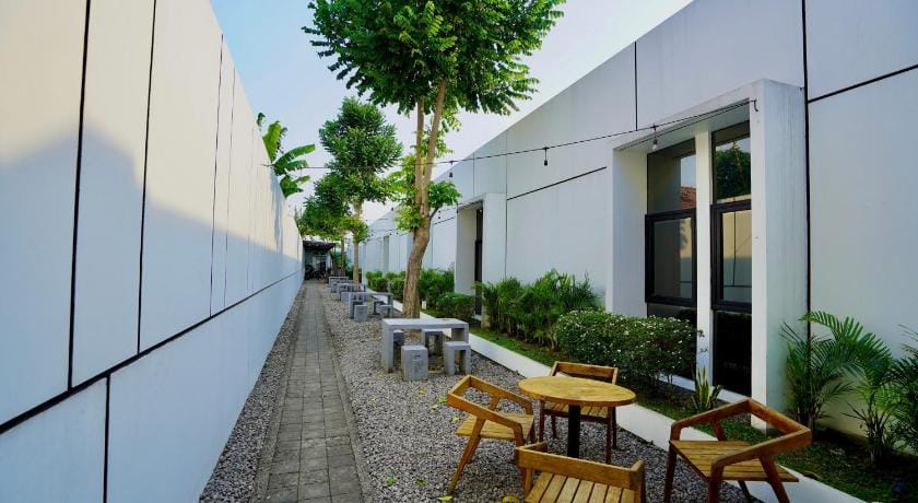 Ofo Kost Premium Syariah Kampung Inggris Pare Hotel in East Java
