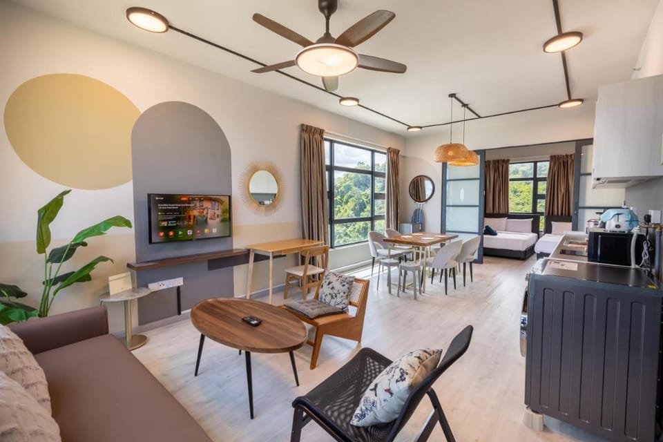 HayBay Jesselton Quay Deluxe Seaview Suite Apartment in Kota Kinabalu