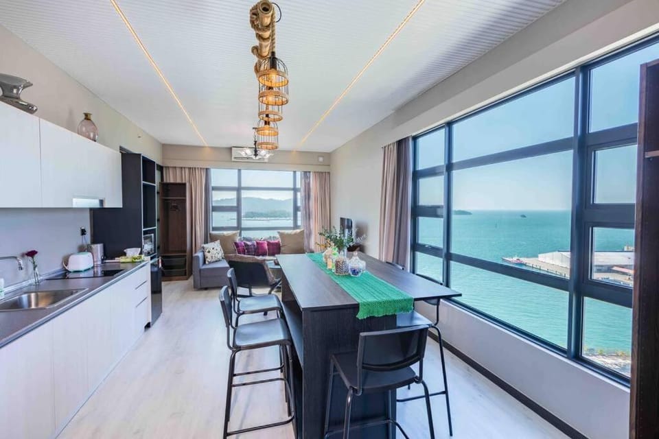 HayBay Jesselton Quay Deluxe Seaview Suite Apartment in Kota Kinabalu