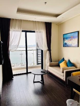 Homestay Sapphire ha long 2 bedrooms 1 bathroom Apartment in Laos