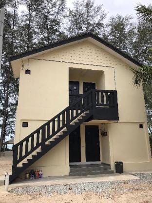 Chalet Barokah Bachok ( Beach View Room ) Villa in Malaysia