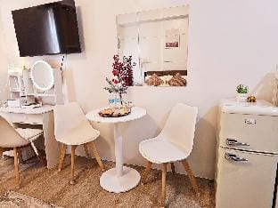 Minimalistè Bcd
Cozy & Best Location at Lacson St Apartment in Bacolod
